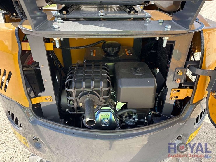 unused-2025-cfg-qk18r-mini-excavator-image-16