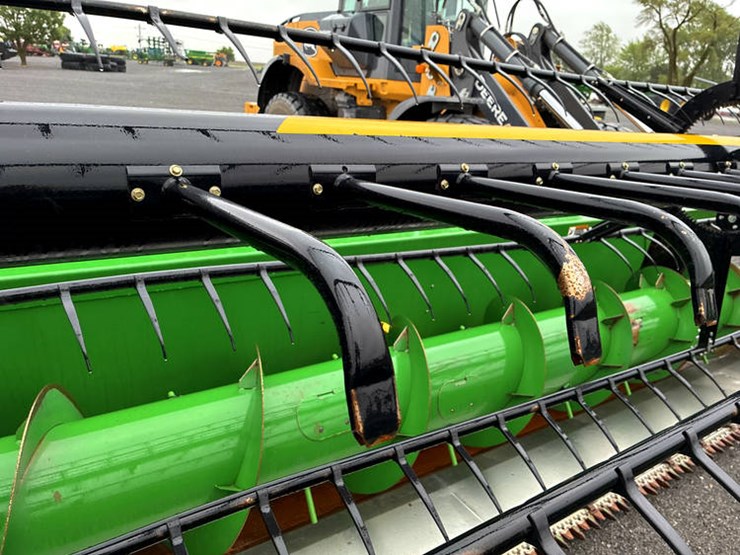 2013-john-deere-635f-image-30