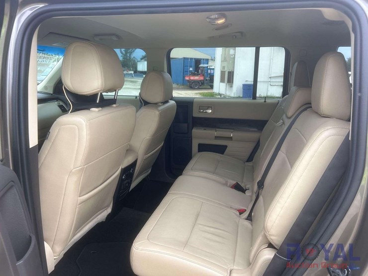 2013-ford-flex-image-13