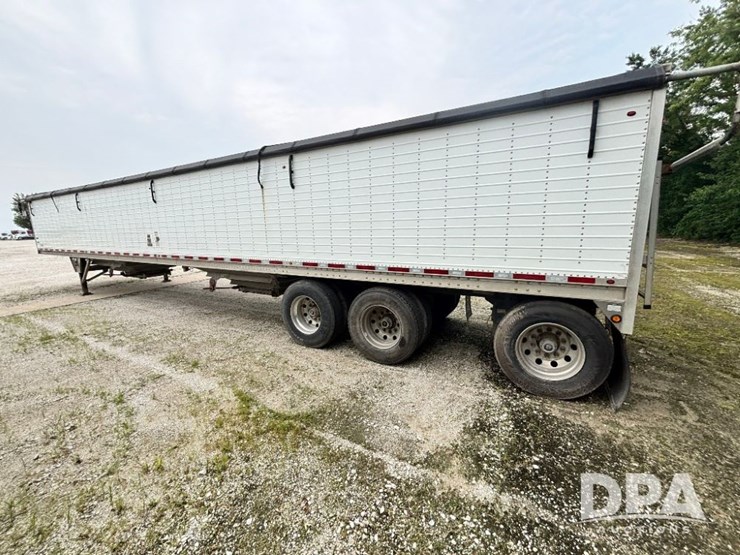 2016-wilson-grain-trailer-image-15
