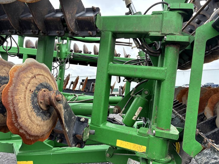 2020-john-deere-2680h-image-31