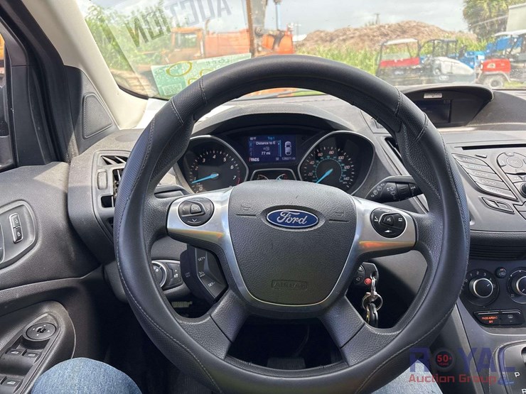 2015-ford-escape-image-14