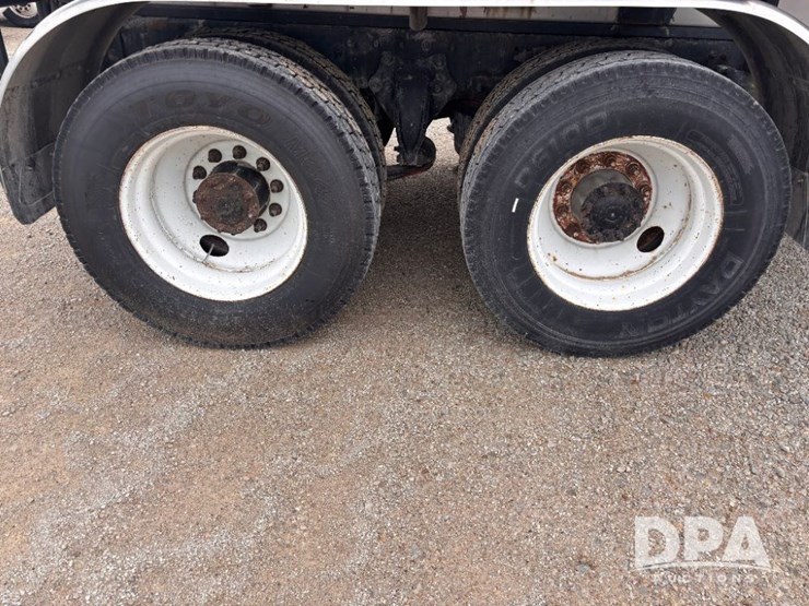 2006-freightliner-columbia-truck-(gp11008,-unit-414)-image-11