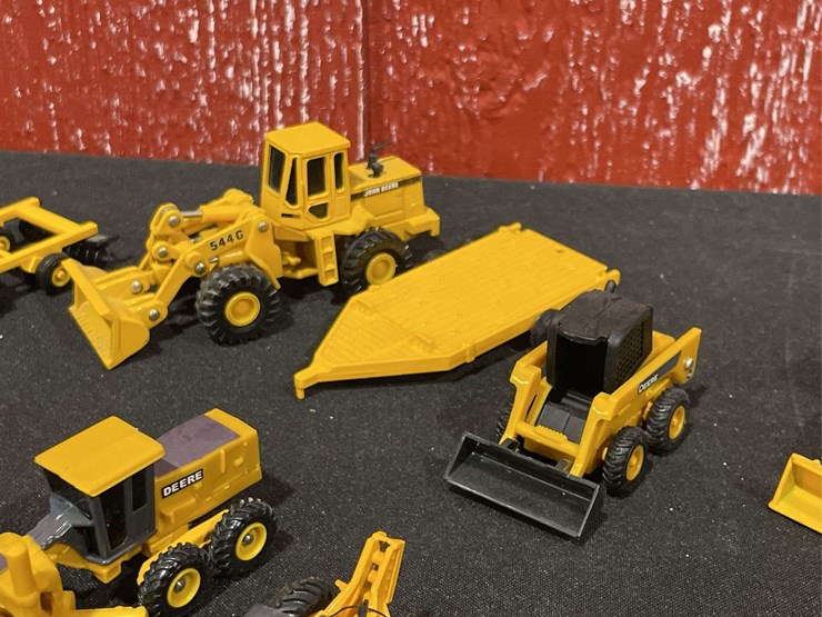 john-deere-64-image-3