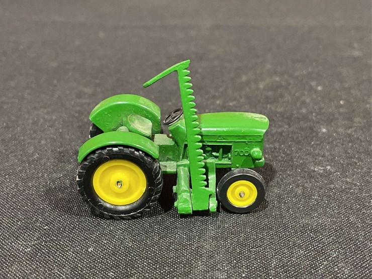 john-deere-64-image-6