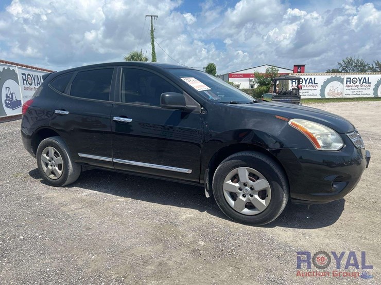 2011-nissan-rogue-image-2