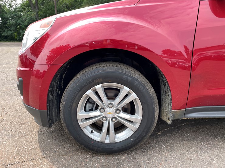 2015-chevrolet-equinox-lt-image-12