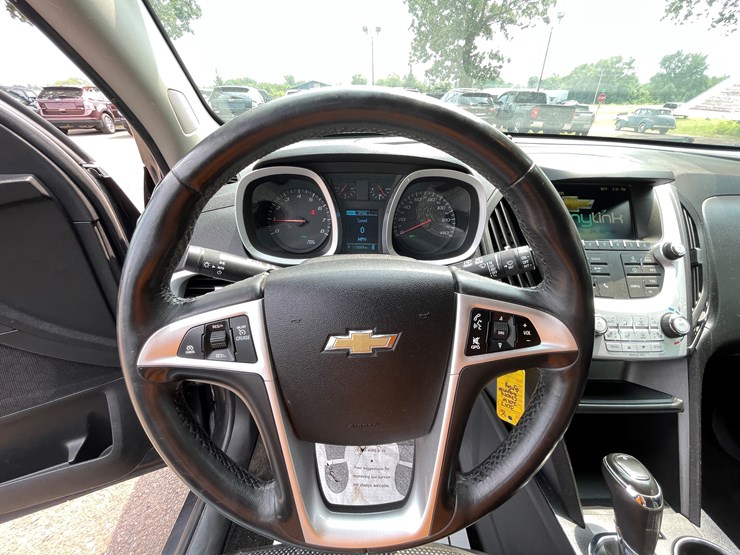 2016-chevrolet-equinox-lt-image-50