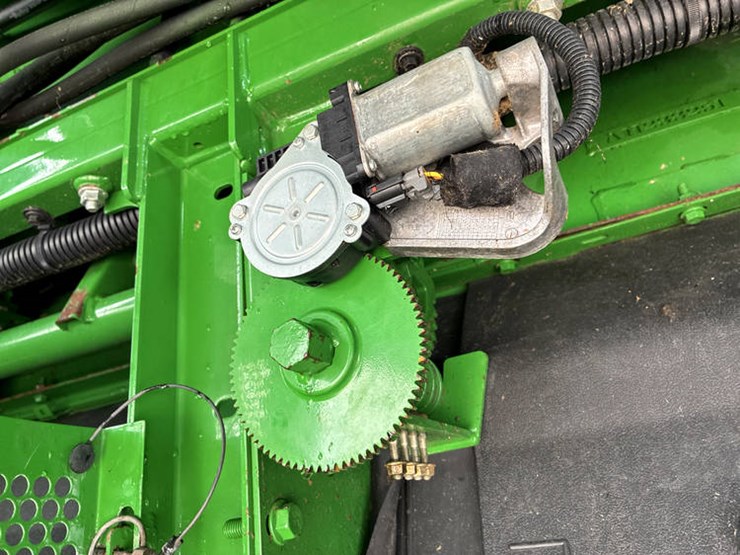 2017-john-deere-s680-image-59