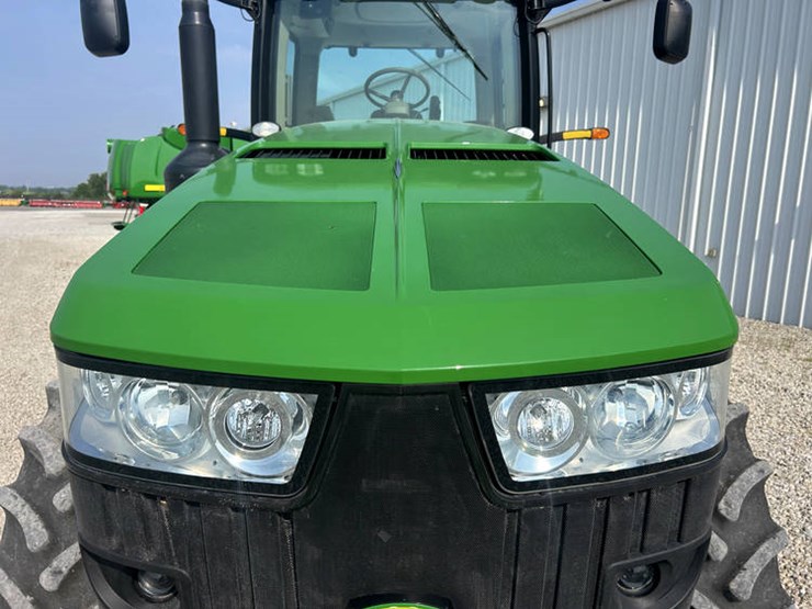 2012-john-deere-8285r-image-15