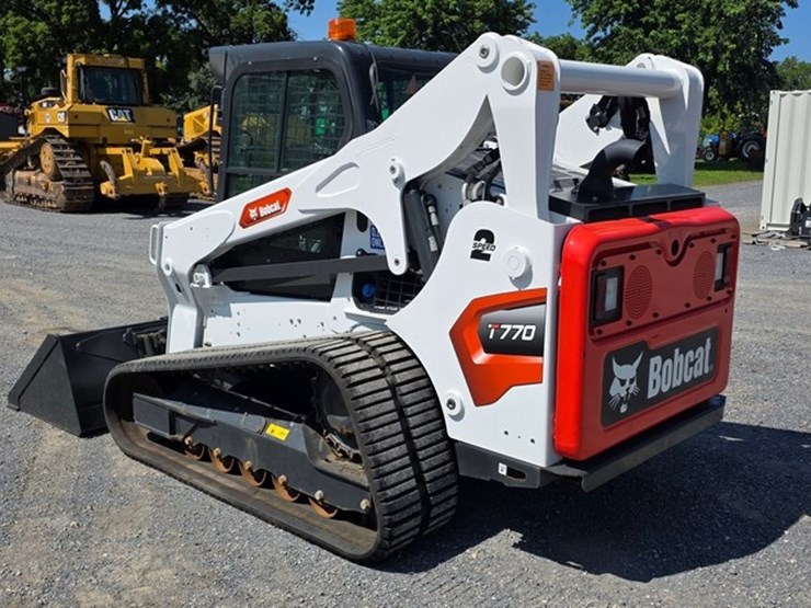2023-bobcat-t770-image-4