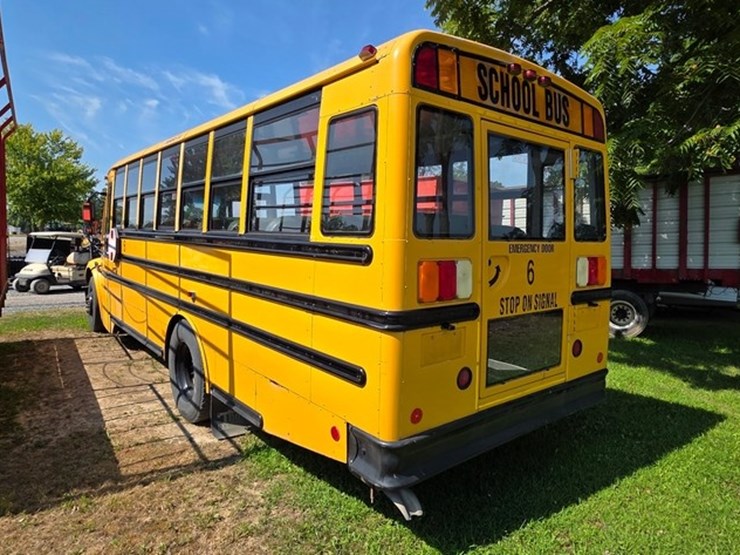 2007-freightliner-school-bus-(runs)-(title)-image-3