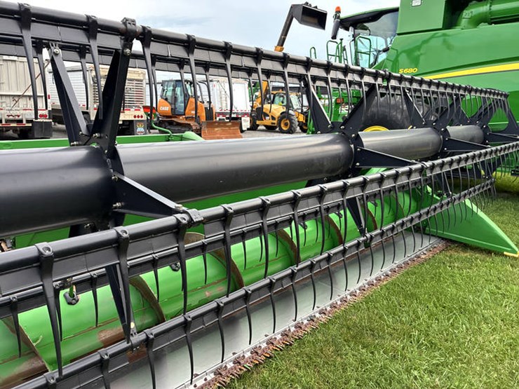 2010-john-deere-635f-image-37