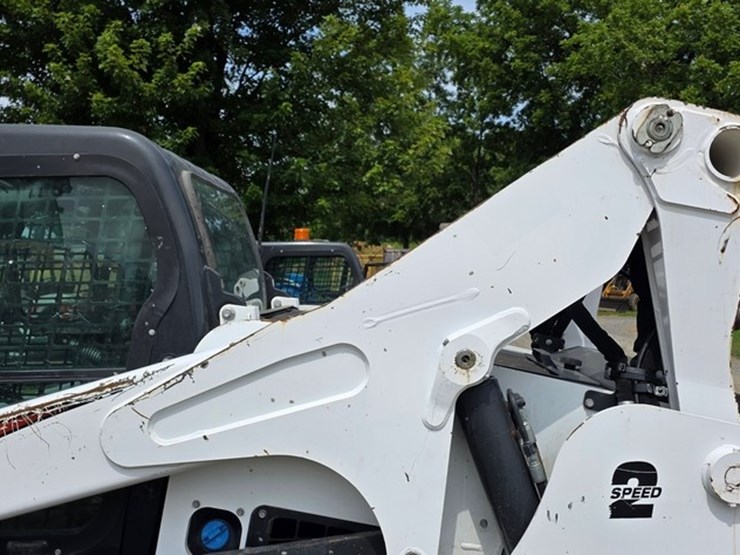2020-bobcat-s850-image-25