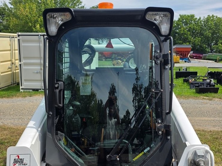2023-bobcat-t770-image-39