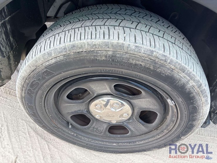 2018-ford-explorer-image-21
