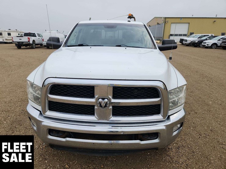 2015-ram-3500-slt-image-17