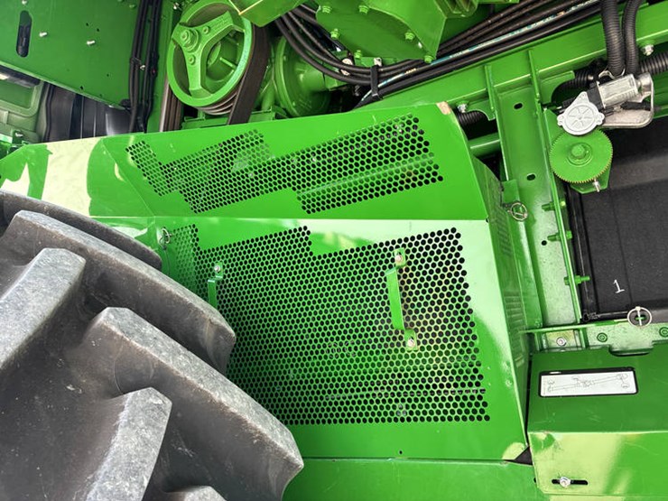2024-john-deere-s780-image-46