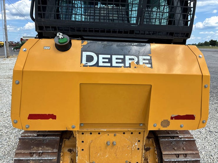2022-john-deere-450-image-33