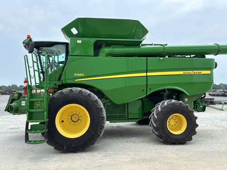 2016-john-deere-s680-image-10