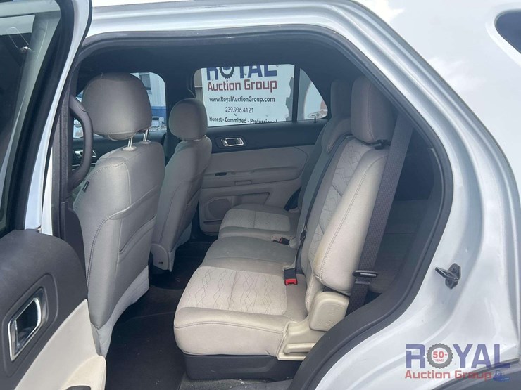 2014-ford-explorer-image-19