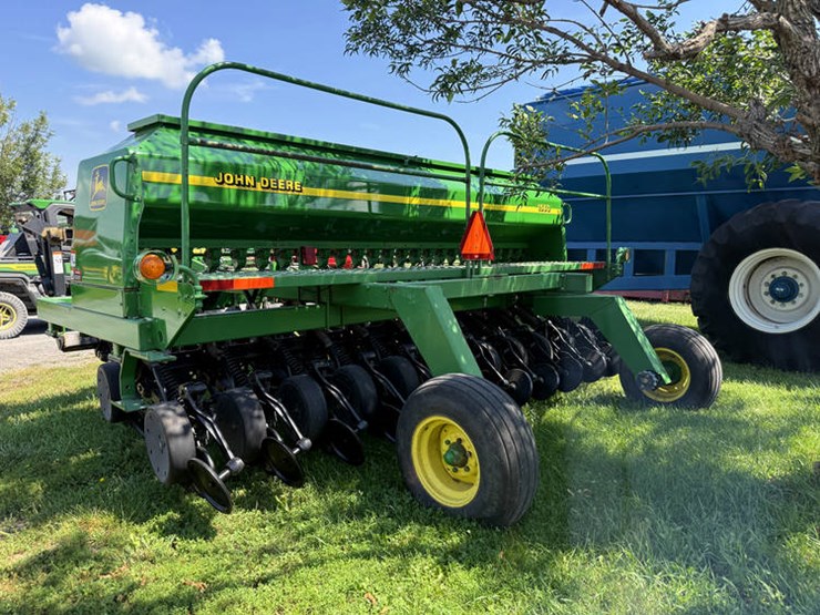 john-deere-1560-image-3