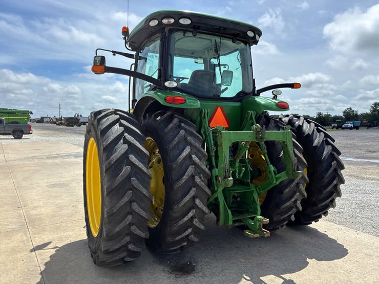 2014-john-deere-8285r-image-9