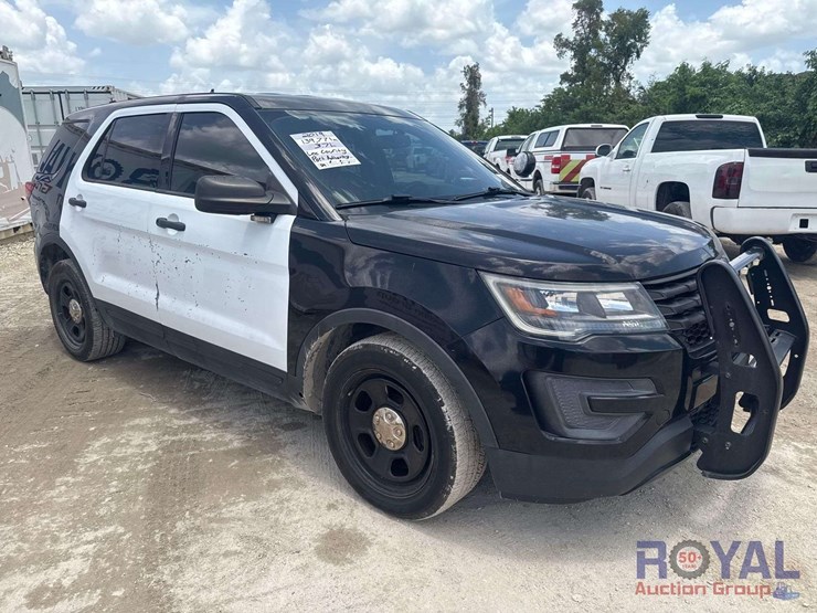 2019-ford-explorer-image-2