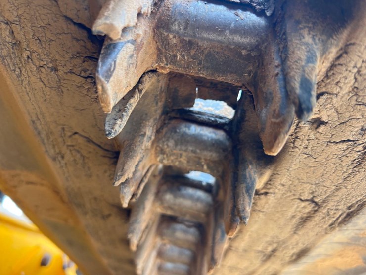 jcb-3ts-8t-image-16
