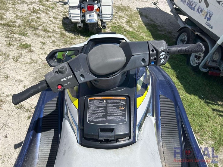 2017-yamaha-vx1050b-deluxe-jetski-image-9