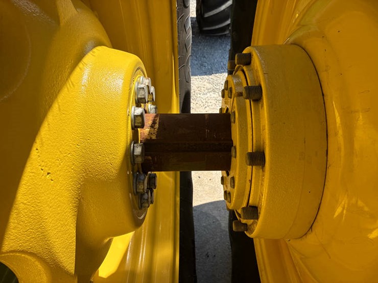 2023-john-deere-9r-440-image-66
