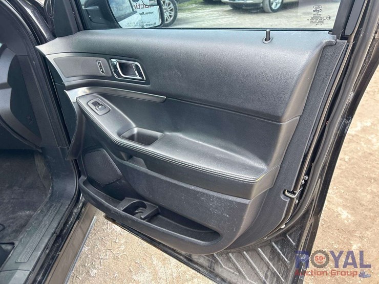 2018-ford-explorer-image-22