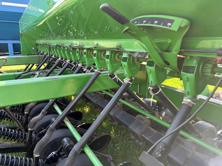 john-deere-1560-image-14
