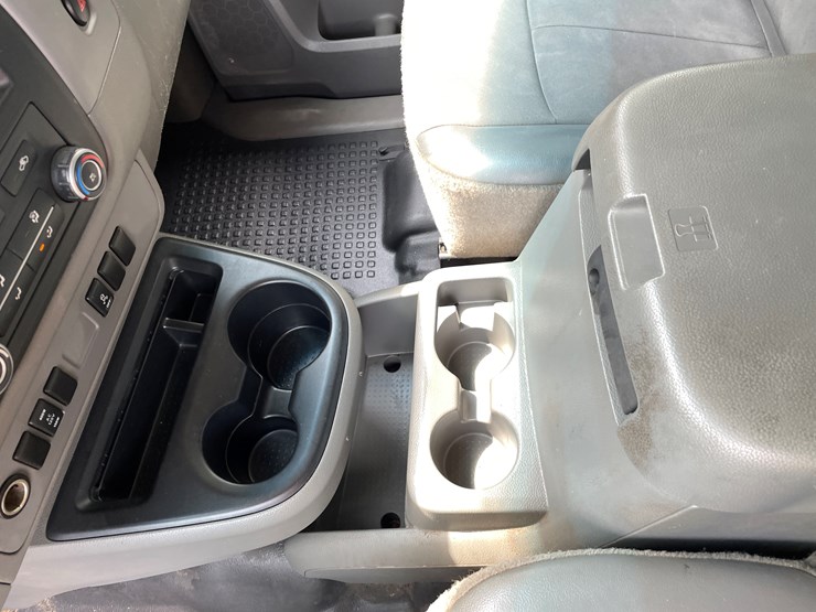 2013-nissan-nv2500-image-60