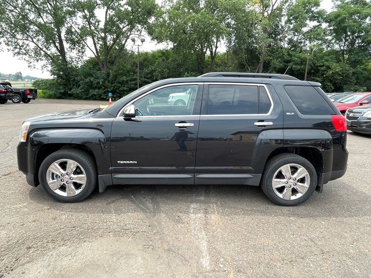 2015-gmc-terrain-slt-image-8