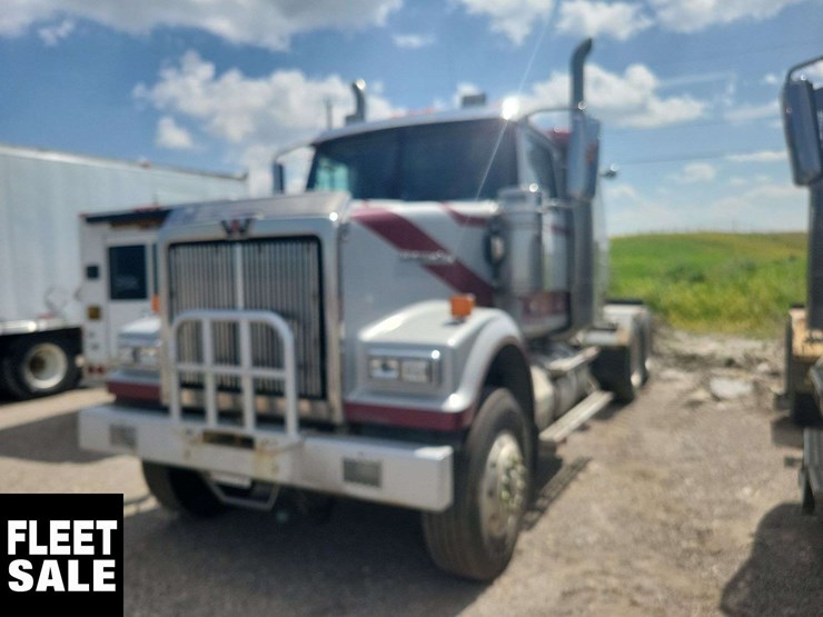 2014-western-star-4900-image-4