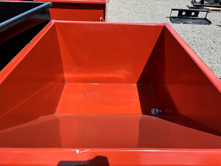 #112674-•-self-dumping-hopper-1.5-yard-image-5