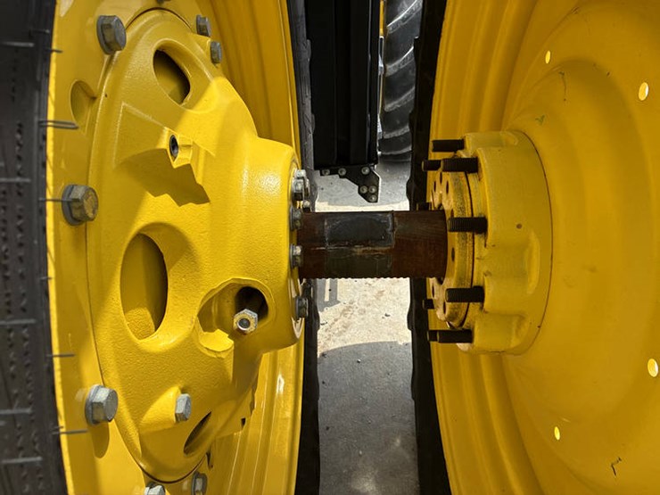 2023-john-deere-8r-340-image-59