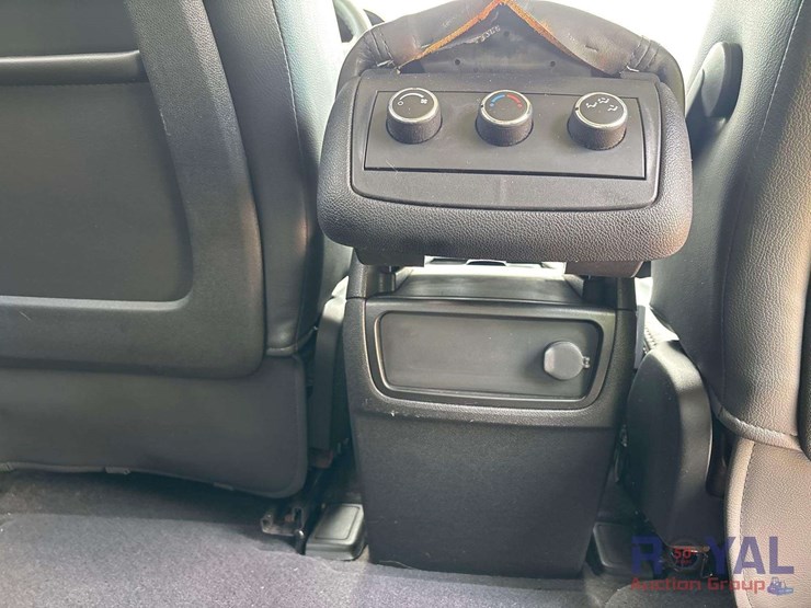 2011-gmc-acadia-sle-image-22