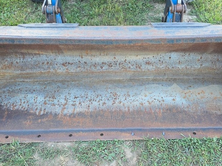 new-holland-tn70d-image-36