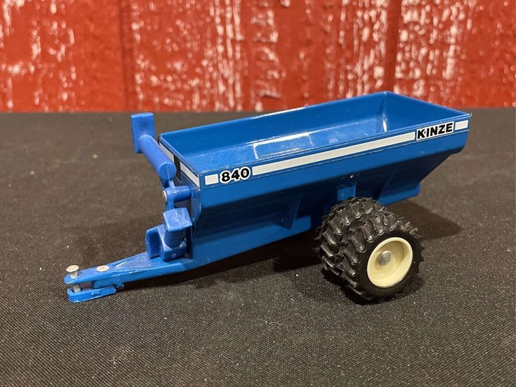 1999-kinze-840-image-2