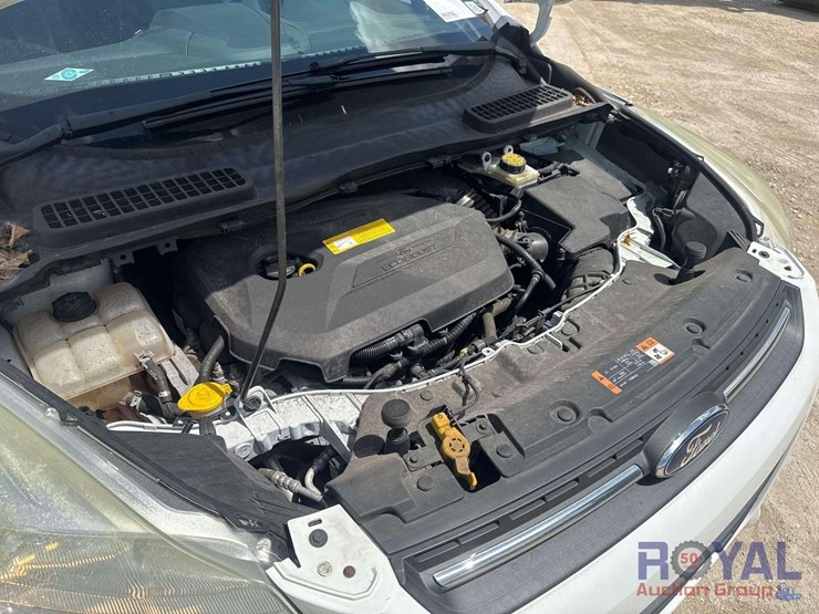2016-ford-escape-se-image-8