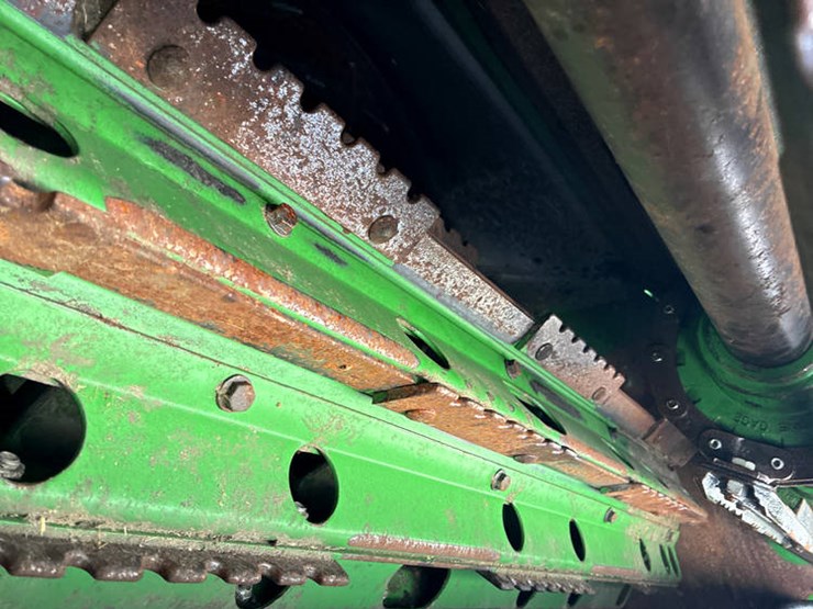 2013-john-deere-s690-image-23