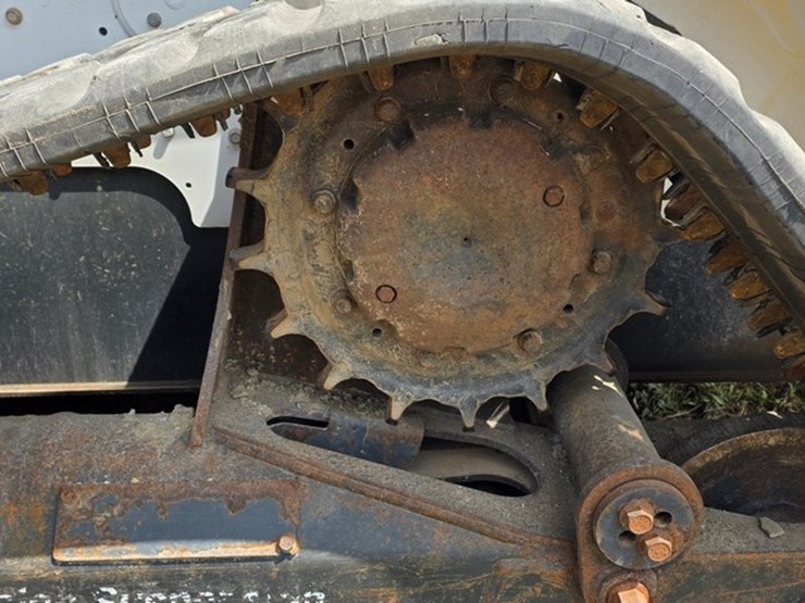 2018-bobcat-t870-image-30