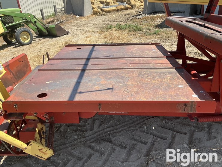 new-holland-1002-image-17