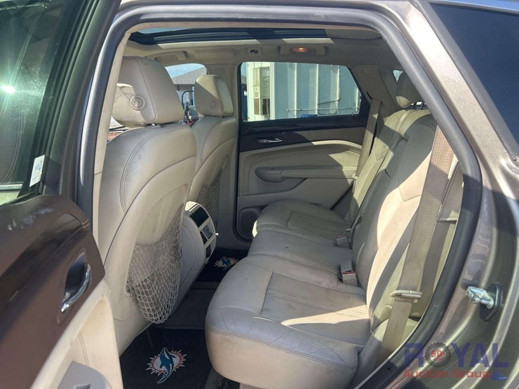 2011-cadillac-srx-image-25