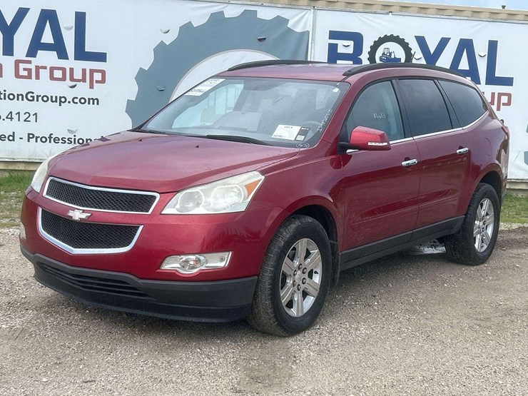 2012-chevrolet-traverse-ltz-image-1