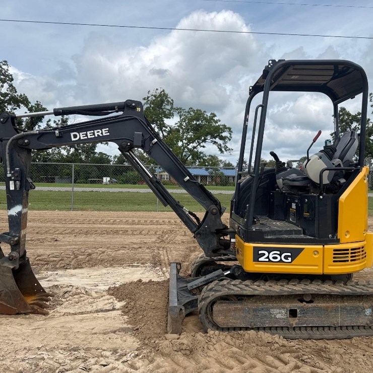 2022 DEERE 26G