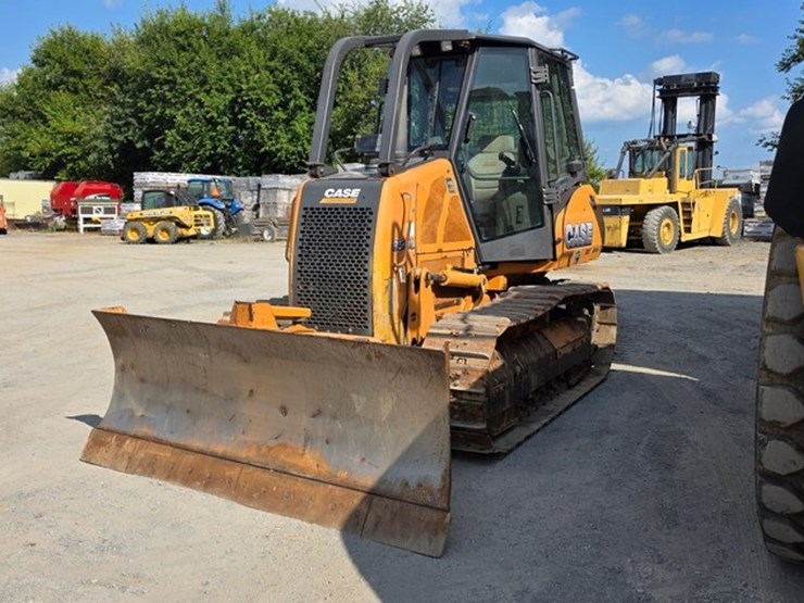 2012-case-850l-xlt-image-2