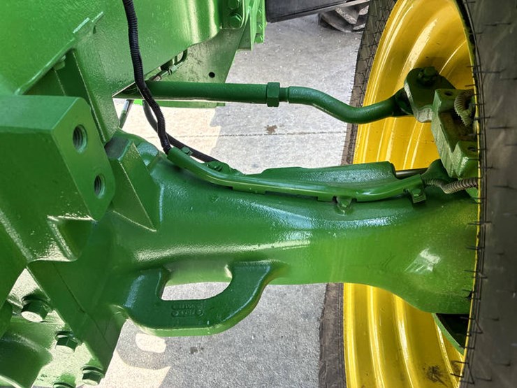 2014-john-deere-8285r-image-51
